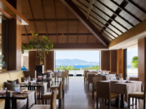 ザ・リッツ・カールトン 沖縄 名護のホテル