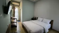 Nez's Guesthouse Syariah - Parkplatz