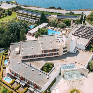 Alexander Beach Hotel & Spa