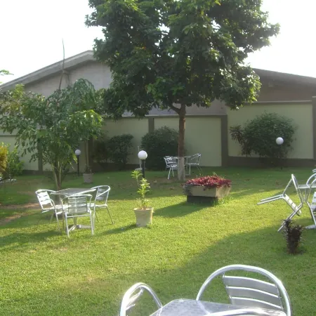 Wadoma Royale Hotel