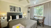 Golden Grain Motor Inn Hotels in Hillvue