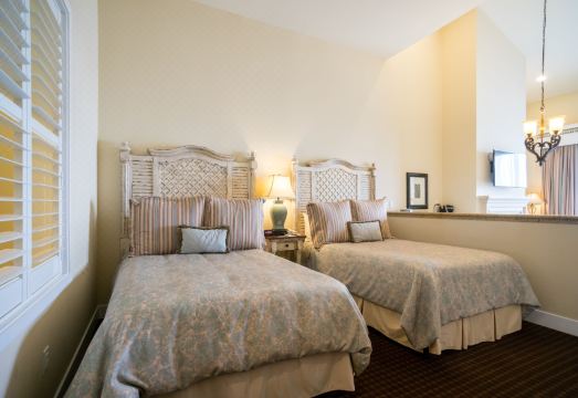 하프 문 베이 하버의 전경