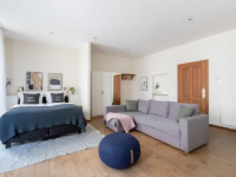 Schoenhouse Avenue - Digital Access