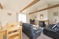 Buckingham Cottage : Idyllic Getaway Cottage in the rolling hills of Dorset