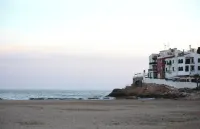 Casa Adosada con Jardin y Barbacoa a dos Pasos de la Playa