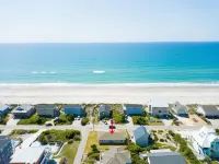 2BR oceanside duplex, steps from beach, dog friendly at no add't fee