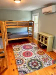 Luxury Treetop Vacation Home in Waterbury Center Hotels near Ziemke Glassblowing Studio
