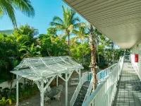 Heated Pool and Three Lanais - Charming Coastal Haven