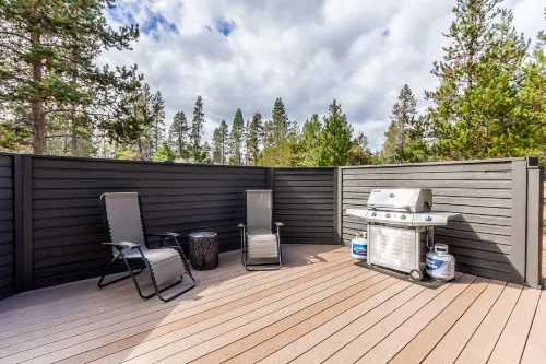 Forest Views and Cozy Loft - Charming Mountain Retreat