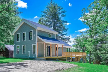 Private Waterfront with Hot Tub and Sauna - Luxurious Retreat Отели в г. Фрайерберг