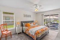 Solar Heated Salt Water Pool and BBQ Grill - Gorgeous Villa Oasis Hotel di Cape Coral