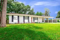 Private Heated Pool and Central Location - Majestic Oasis