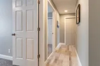 Modern Apartment| Peaceful Community Hotels in Orono