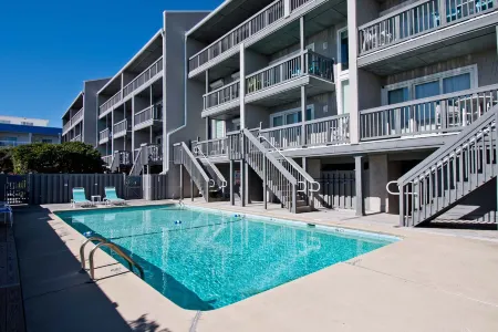 Oceanfront Paradise - Pool, Internet, Deck, Washer/Dryer Отели в г. Пайн Нолл Шорс