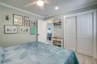 Grilling Patio and Fully-Equipped Kitchen - Charming Beach Haven Alvin's Island - Holmes Beach #753 주변 호텔