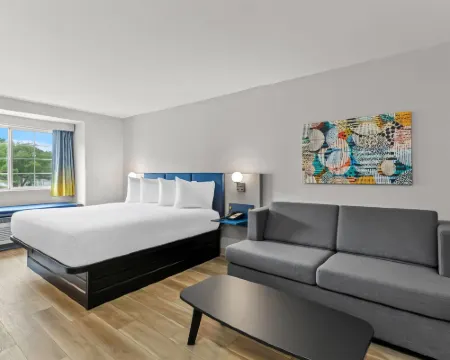 Microtel Inn & Suites by Wyndham Norcross ノークロスのホテル