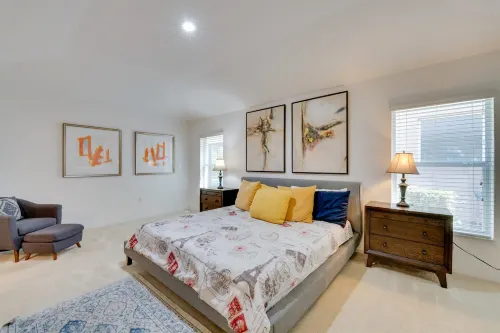 Refreshing Pool and Spacious Living Areas - Elegant Private Retreat Hotel a Davenport
