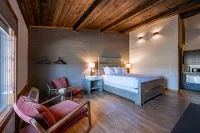 Kitchenette and Deck with Mountain Lake Access - Cozy Retreat