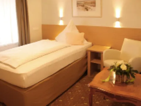 Hotel & Restaurant Bei Baki Hotels in Sehnde