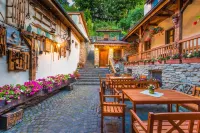 Casa Savri Các khách sạn gần Biserica Manastirii