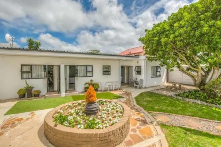 Cashmere Suites Отели в г. Порт-Элизабет