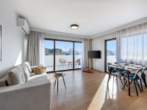 Filopappou Hill Suites by Athens Stay Kallithea otelleri