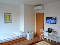 Wellness Vila Bohemia Hotels near Prague 13