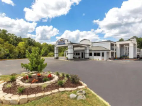 Baymont by Wyndham Dothan Hotels in Dothan