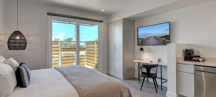 Lively Beach Hotels in Nueces County