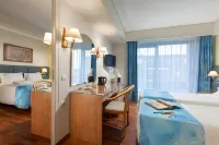Tropical Hotel Hotels in Alimos