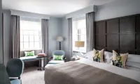 The Bloomsbury - Romantic
