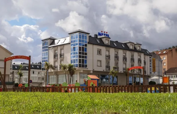 拉克瑟海灘酒店