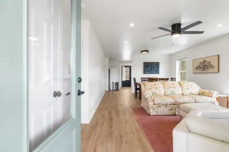 Little Pisgah Sunrise by Avantstay Mountain View Отели в г. Фэрвью