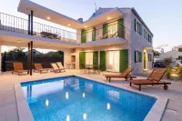 Corte Villas & Apartments by Adex Travel - Pools