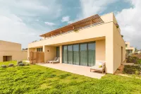 White Shell Beach Villas Hotel dekat Praia da Senhora da Rocha