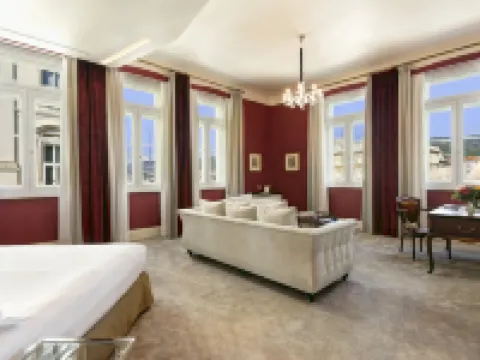 グランド ホテル ドゥキ ダオスタ トリエステのホテル