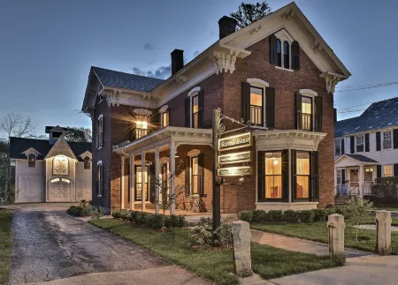 The Burrell House Отели в г. Кин