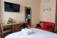 Homey and Cozy Studio Room at Suites @Metro Apartment - 2-Star