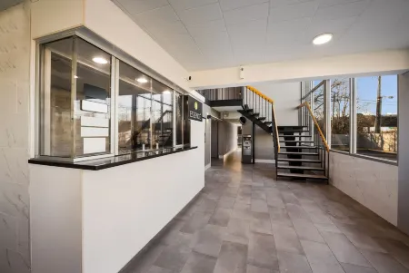 Essence Express Wayne Отели рядом с достопримечательностью «Парк Алпс Роуд»