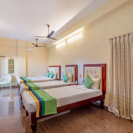 Treebo Grace Inn, 3 Min Walk from Promenade Beach