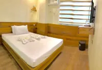 Two Seasons Executive Suites Hotel in zona Iglesia Ni Cristo