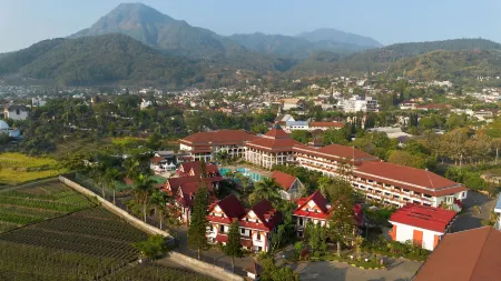 Royal Hotel and Villa Batu