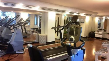 Embassy Aparthotel Отели рядом с достопримечательностью «Темпио Малатестиано»