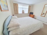 2-Bed Flat with Superfast Wi-fi DW Lettings 9WW