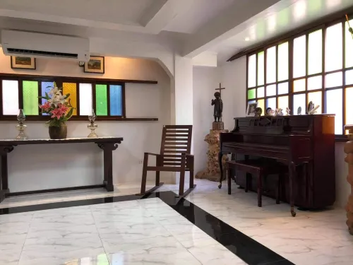 Heart of Paete Laguna - Apartments
