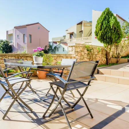 Andronikis House