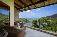 Coco de Mer Hotel and Black Parrot Suites - Ocean View