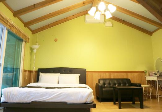 리조트 수영장 전경