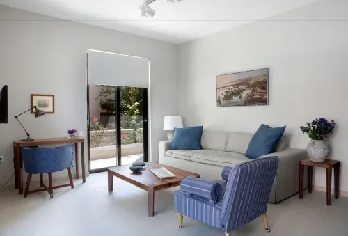 Aethrion Boutique Homes - Mountain view