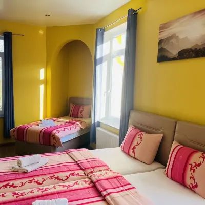 M&M Hotel - Harburg Hotel dekat Cagar Alam Heuckenlock